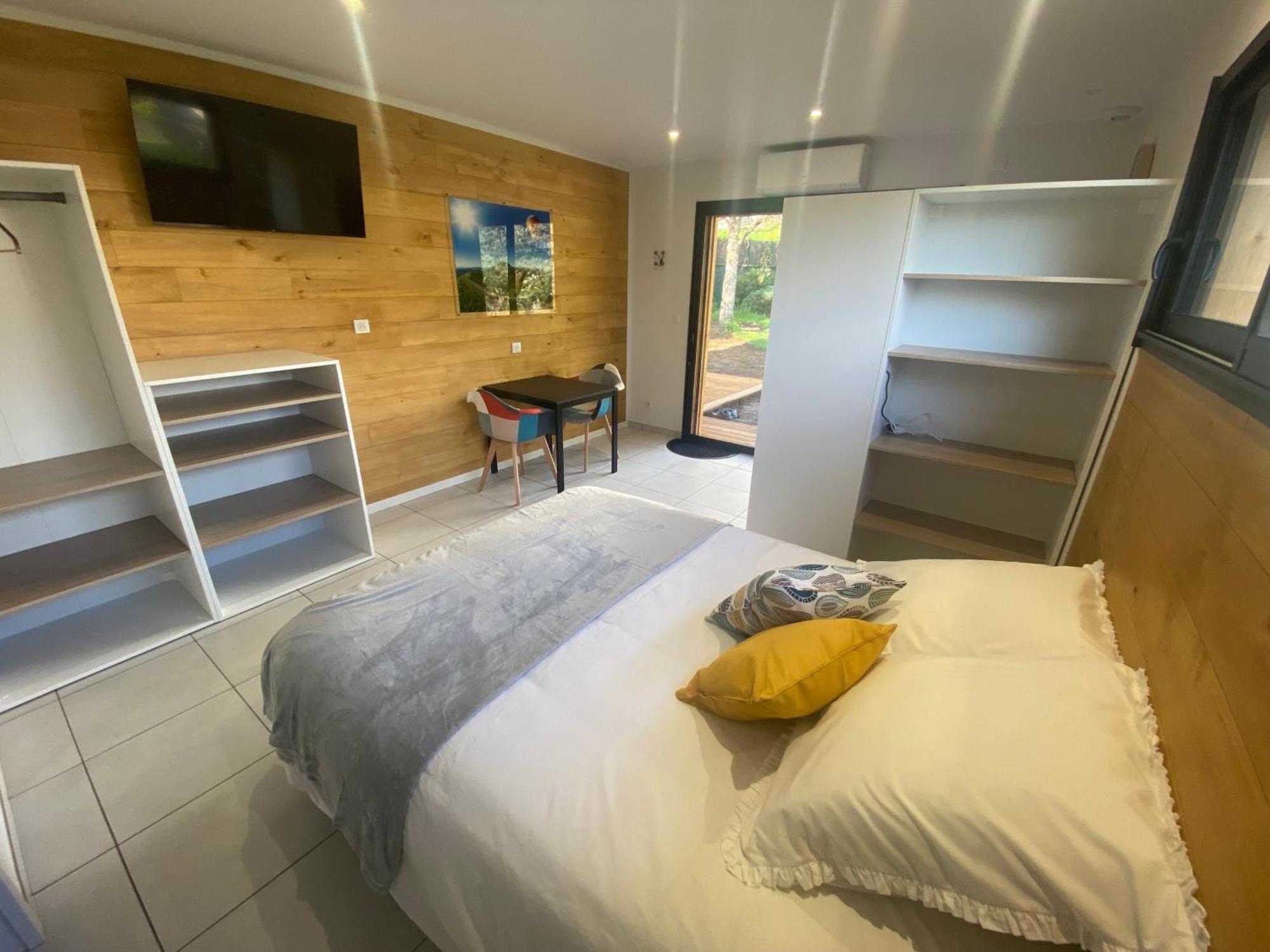 L'Oustal Des Domes Hotel Orcines Kültér fotó